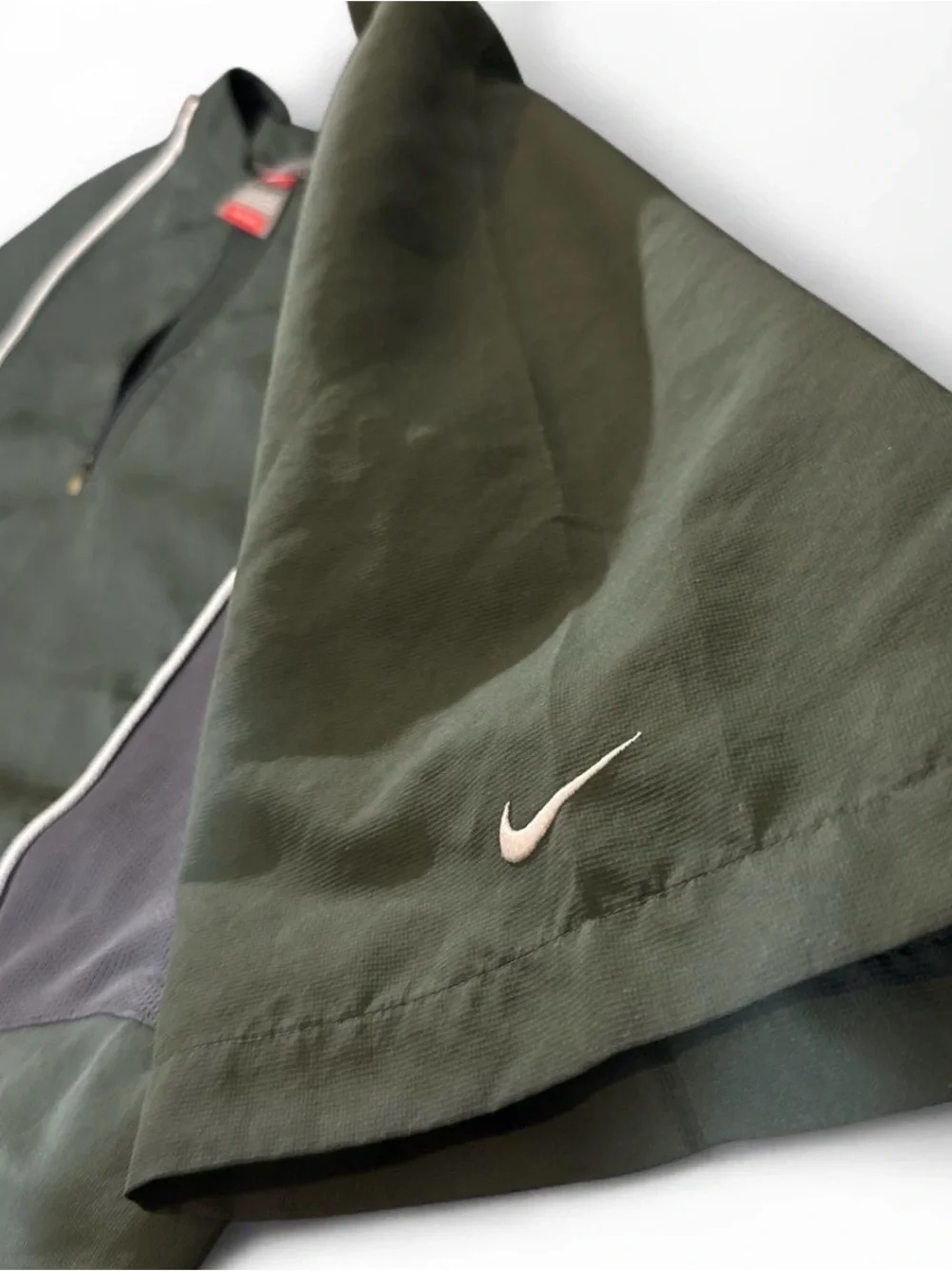 Nike Olive Green Half-Zip Athletic Pullover with Contrast Piping